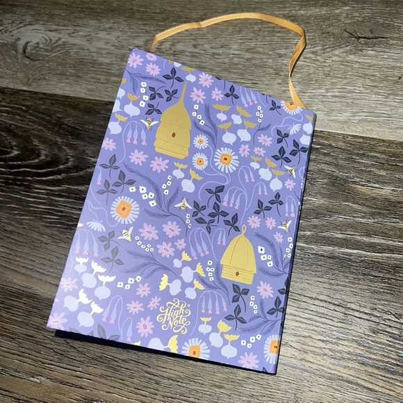 New! High Note x Artist designed 17 month planner - Picture 9 of 10